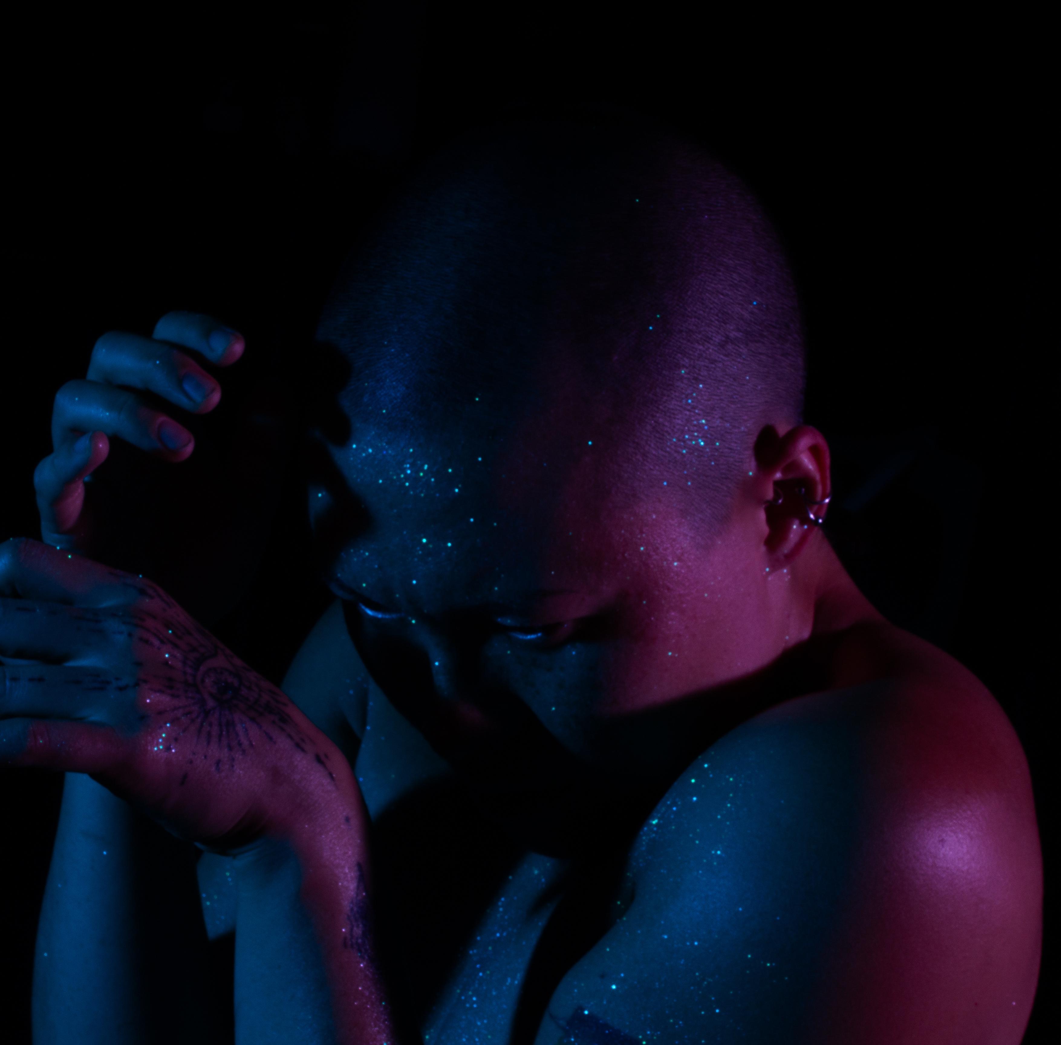 A performance still from formaldehyde