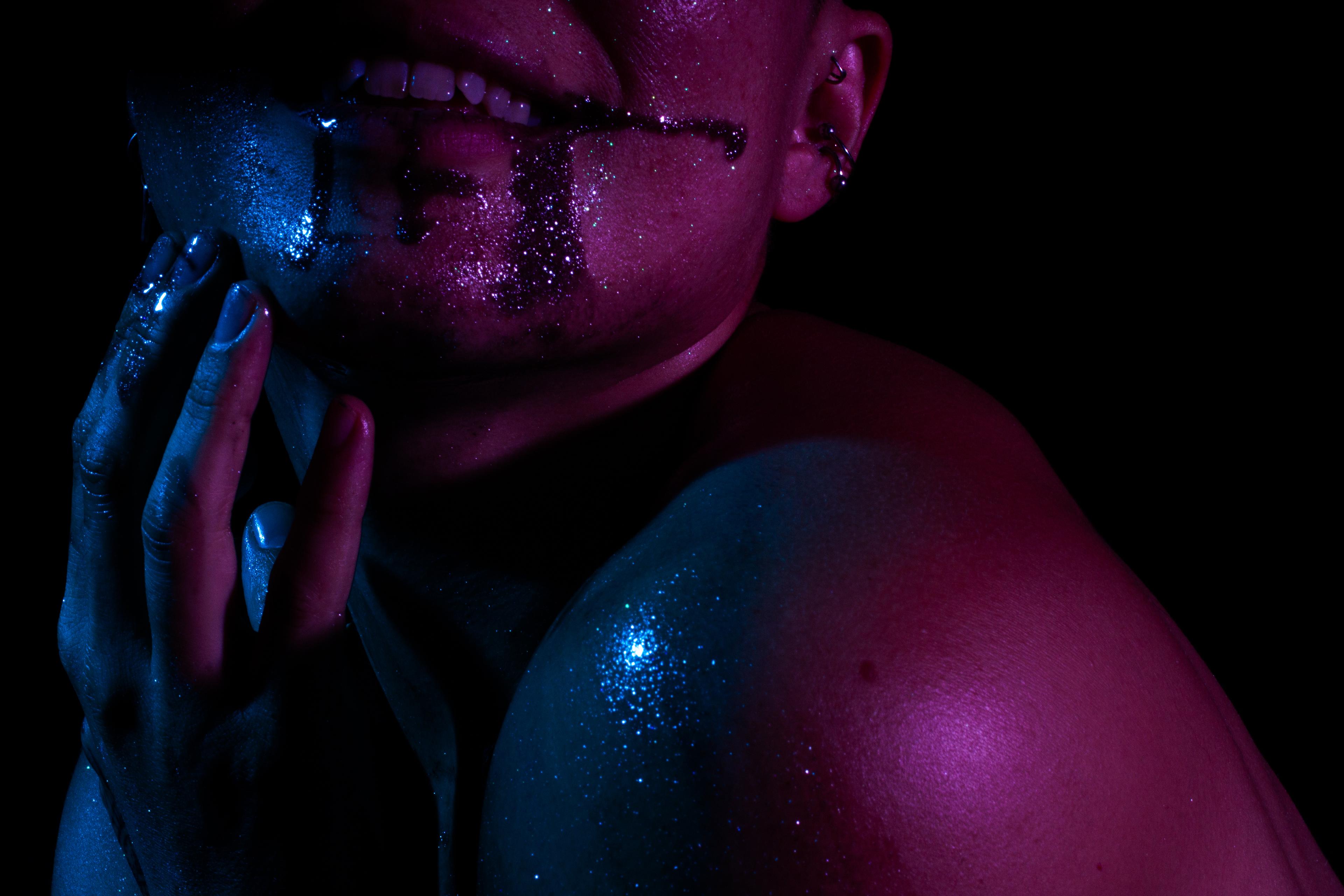 A performance still from formaldehyde